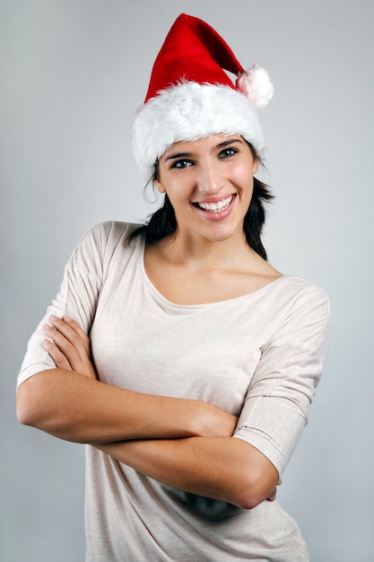 cappello bianco un segno giovane