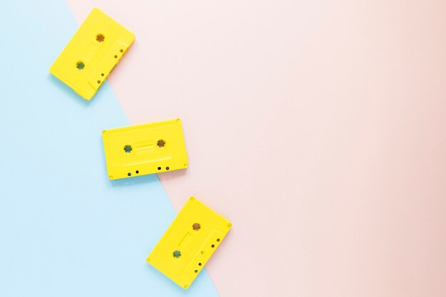 Cassette audio piatte con spazio di copia