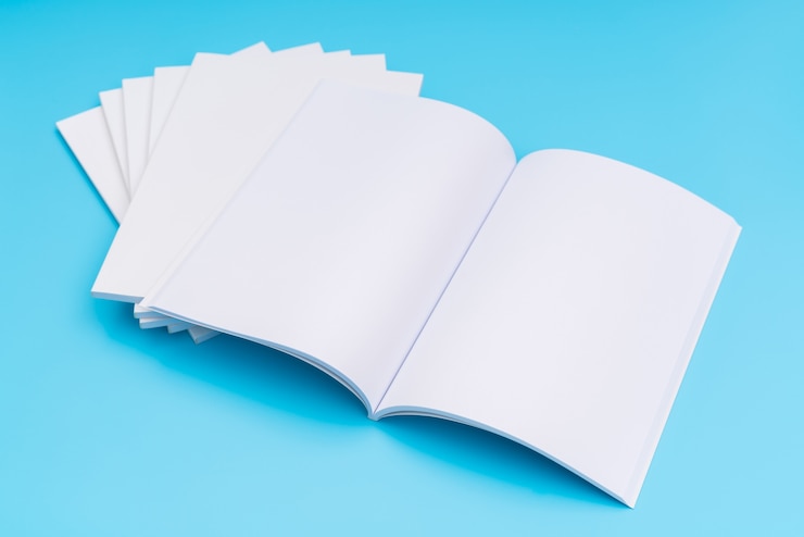 Foto gratuito catalogo in bianco, riviste, libro mock up su sfondo blu. .