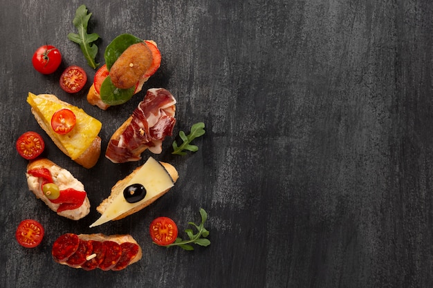 Celebrazione della giornata mondiale della tapa con snack