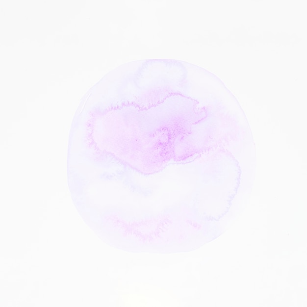 Cerchio di arte fatto a mano viola su fondo bianco