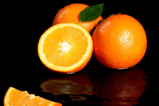 Chiuda in su di frutta arancione fresca