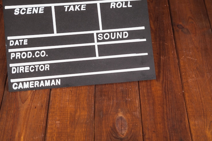 Foto gratuito ciak su piano in legno
