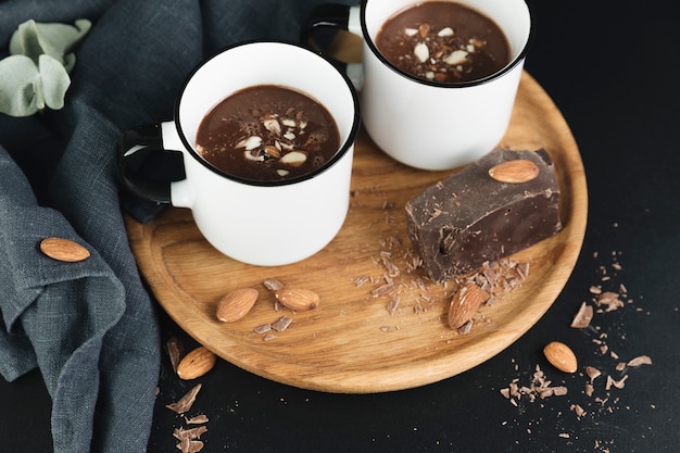 Cioccolata calda con noci