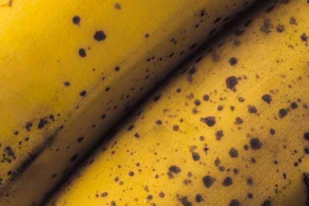 Close-up di banane con macchie scure