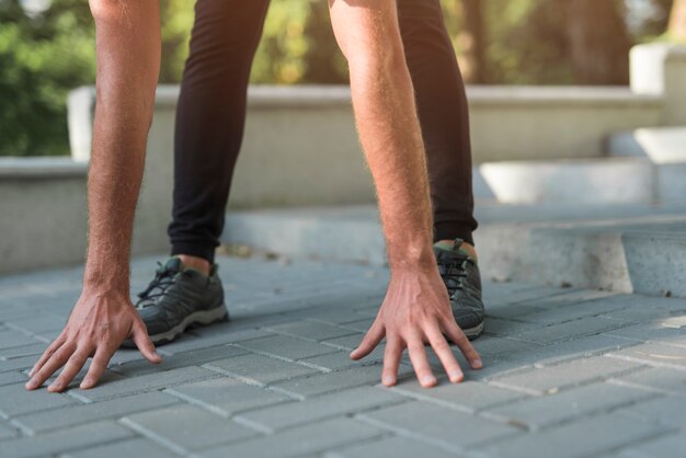 Close-up di gambe facendo sport