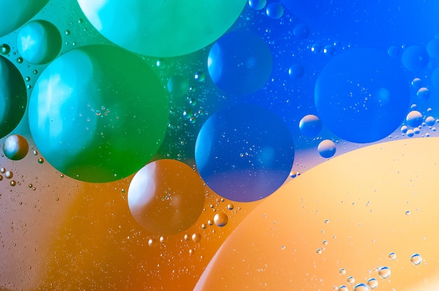 Closeup colpo di astratto con bolle colorate