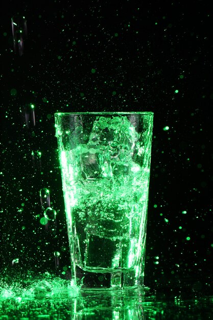 Cocktail con acido verde