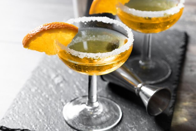 Cocktail sidecar con bordo di zucchero