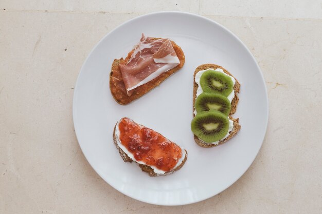 Colazione con pane