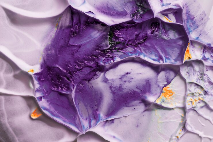 Foto gratuito colore dell&#39;acqua viola su sfondo cremoso