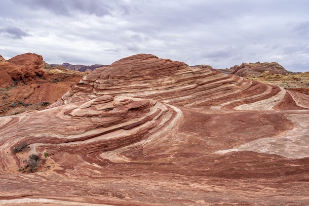 Colpo del primo piano delle formazioni rocciose nella Valley of Fire State Park in Nevada, USA