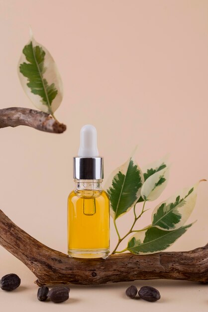 Composizione del contagocce di olio di jojoba