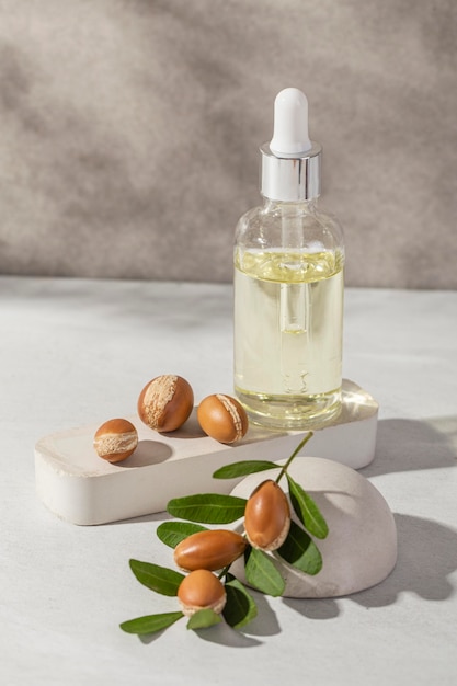 Composizione del prodotto in argan vista frontale