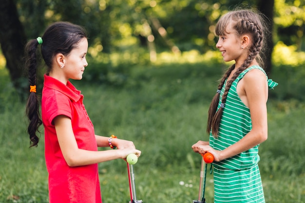 Composizione di amicizia con bambine