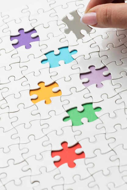 Composizione di diversità con diversi pezzi di puzzle