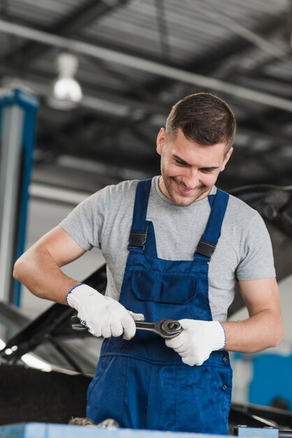 Composizione di meccanica dell&#39;automobile moderna