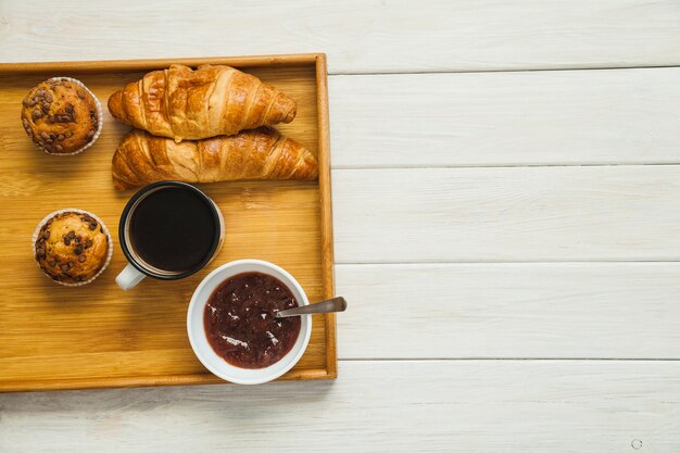 Composizione di panetteria e caffè