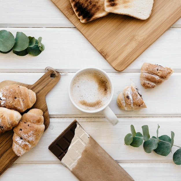 Composizione di prima colazione fredda