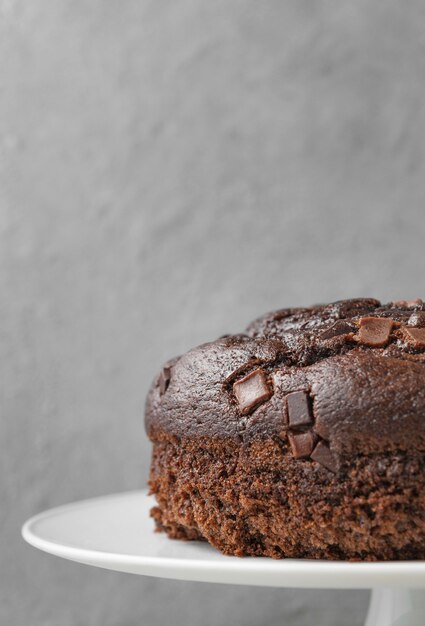 Composizione di una deliziosa torta al cioccolato