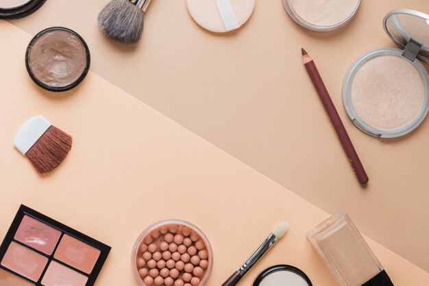 Composizione moderna per il trucco