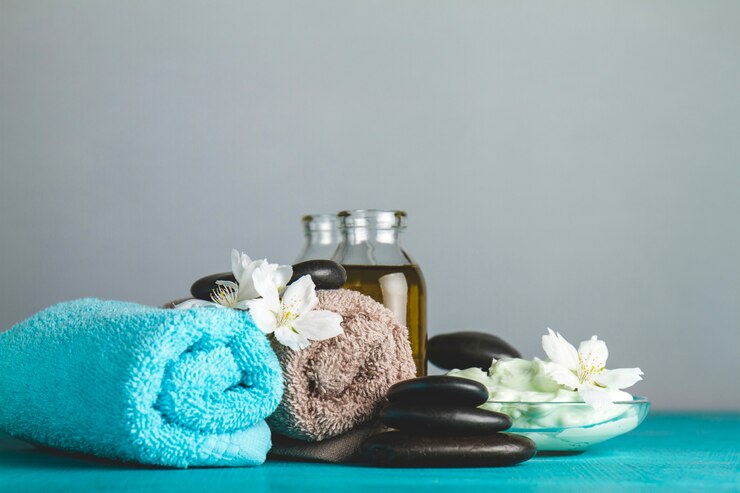 Foto gratuito composizione spa sulla superficie blu