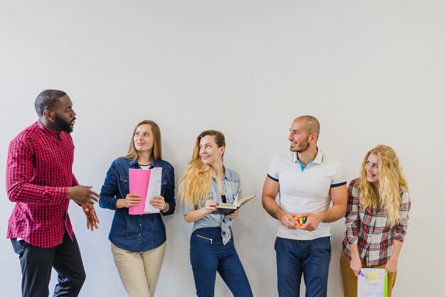 Comunicare gli studenti con i libri