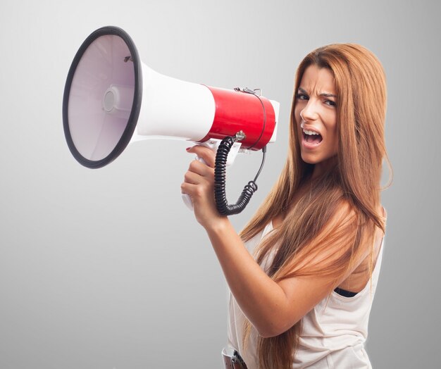 comunicare tenendo protesta frustrato successo