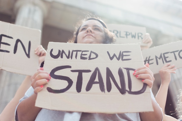 Comunità di donne unite alla manifestazione