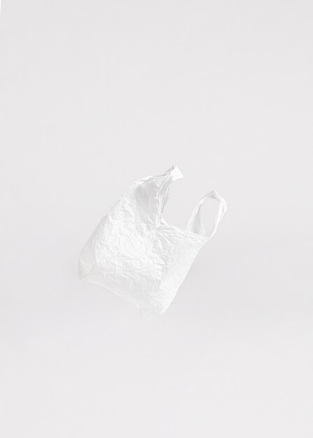 Concetto astratto del sacchetto di plastica con lo spazio della copia