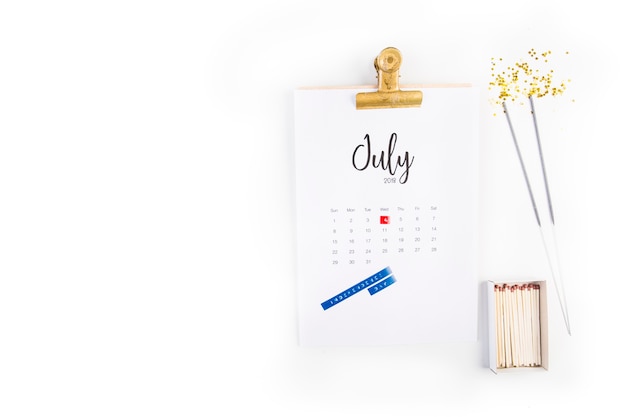 Concetto decorativo di festa dell&#39;indipendenza degli SUA con copyspace ed il calendario