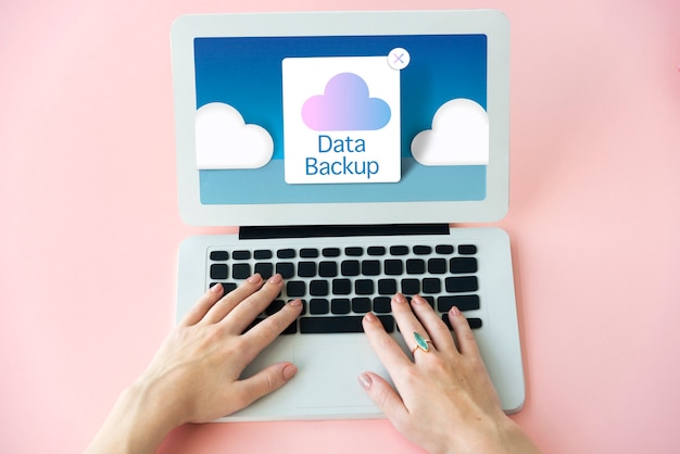 Concetto dell'icona di archiviazione cloud computing