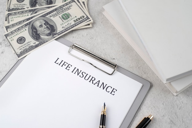 Concetto di assicurazione sulla vita con contanti