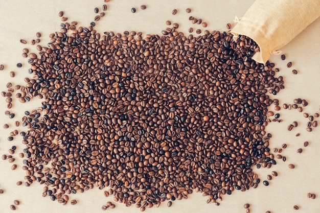 Concetto di caffè con sacchetto di cotone