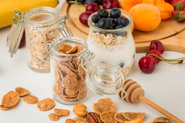 Concetto di colazione del primo piano