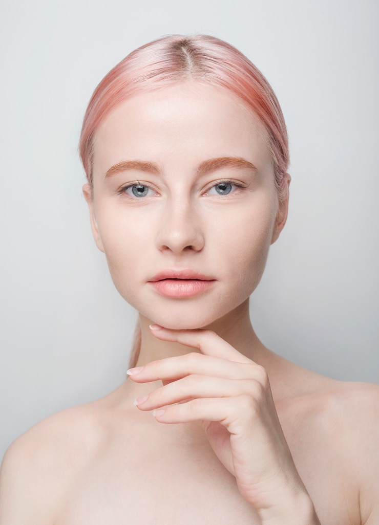 Foto gratuito concetto di cura della pelle con una bella donna