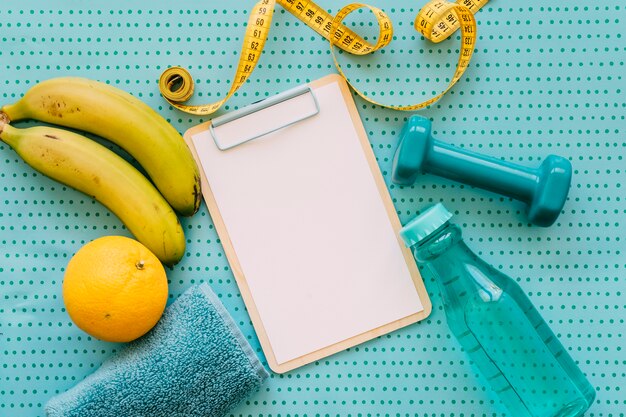 Concetto di fitness decorativo con appunti