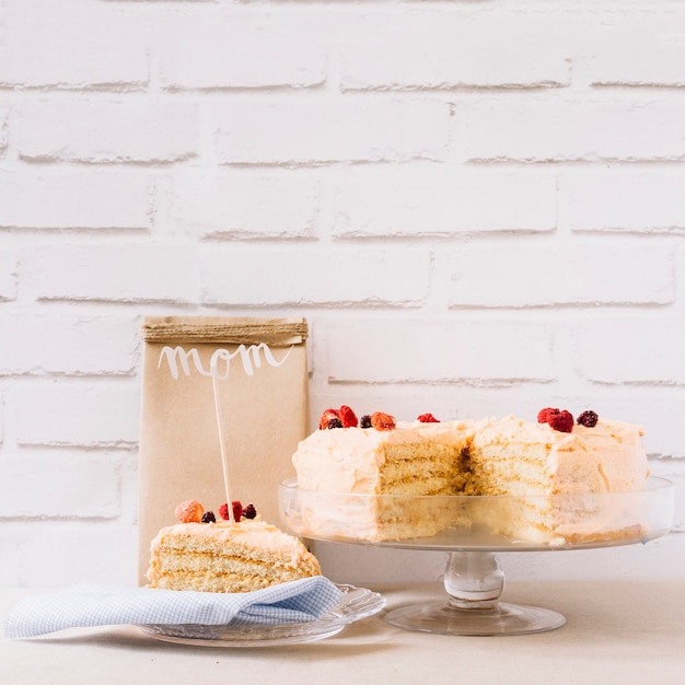 Concetto di giorno della madre con torta