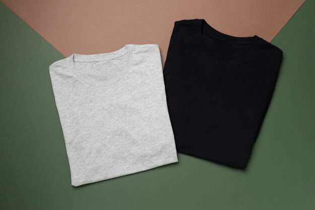 Concetto di mockup di camicia con abiti semplici