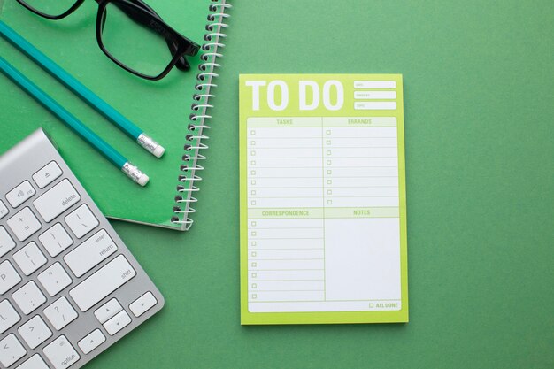 Concetto di organizzazione del tempo con planner