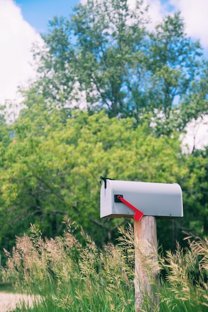 Contenitore di bandiera di ghiaia posta postale