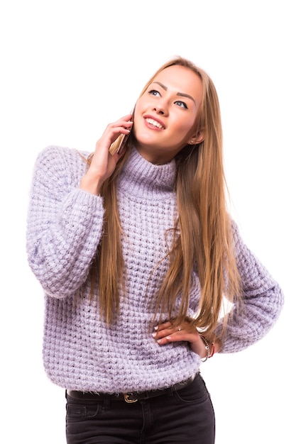 Conversazione del telefono della donna felice. Affrontare con un sorriso a trentadue denti, isolato su bianco