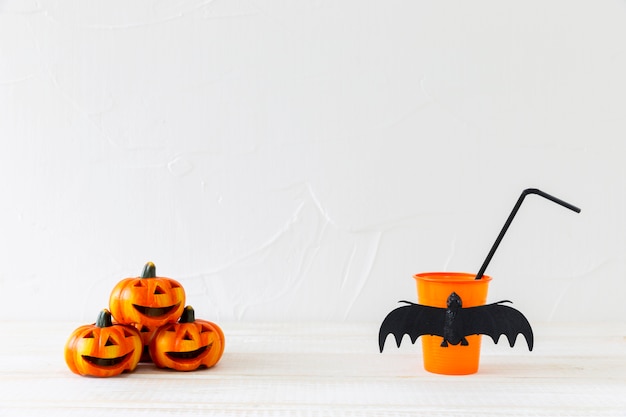 Coppa e decorazioni per Halloween