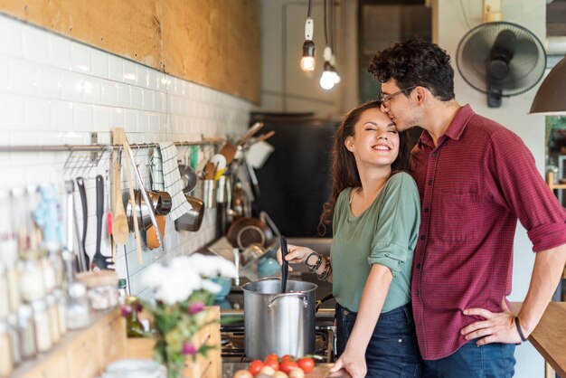 Coppie che cucinano il concetto di Liefstyle di hobby