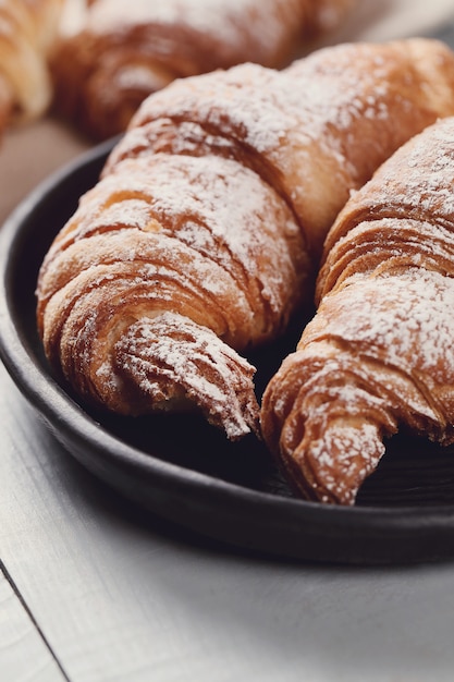 Cornetti con zucchero a velo