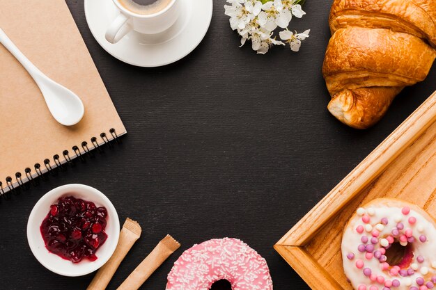 Cornice di cibo per la colazione