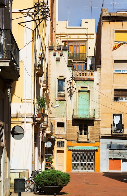 cortile in città mediterranea. Barcellona