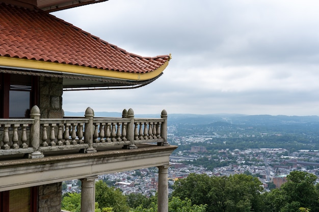 Costruzione di un tradizionale stile pagoda e della città di Reading in Pennsylvania