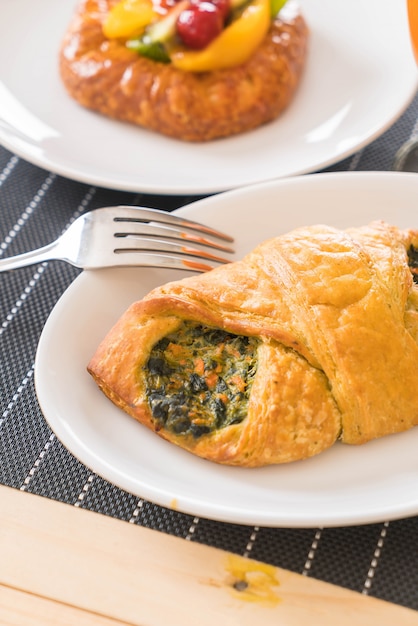 Croissant di spinaci