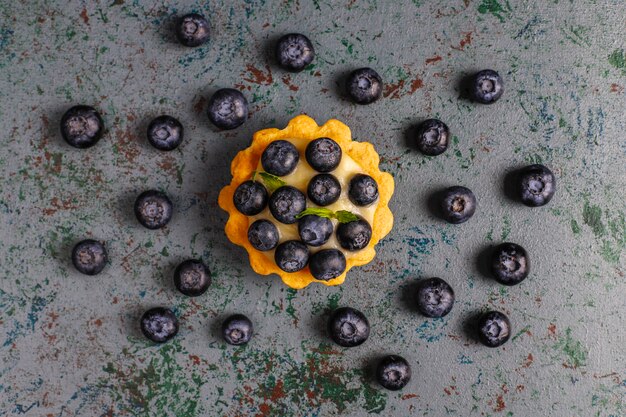 Crostata di frutti di bosco rustica deliziosa fatta in casa estiva